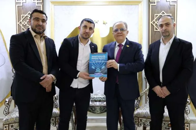 وزير التعليم العالي والبحث العلمي الدكتور 