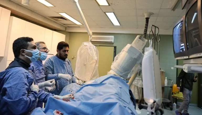 إنجاز عدد كبير من العمليات  القلبية النوعية في المشافي الجامعية ضمن حملة قطرية… ووزير التعليم العالي يكرّم الفريق الطبي