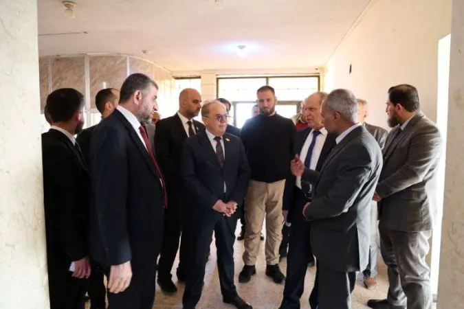 جولة ميدانية على كليات ومخابر فرع جامعة الفرات في الرقة، للاطلاع على واقع العمل والبنية التعليمية.